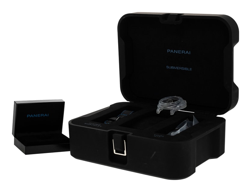 Panerai Submersible PAM01209 Image 4